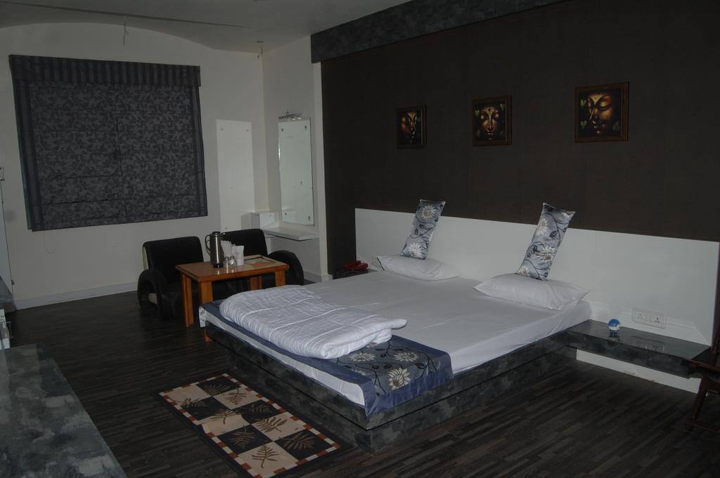 Hotel Sonchiraiya Shivpurī Exteriér fotografie